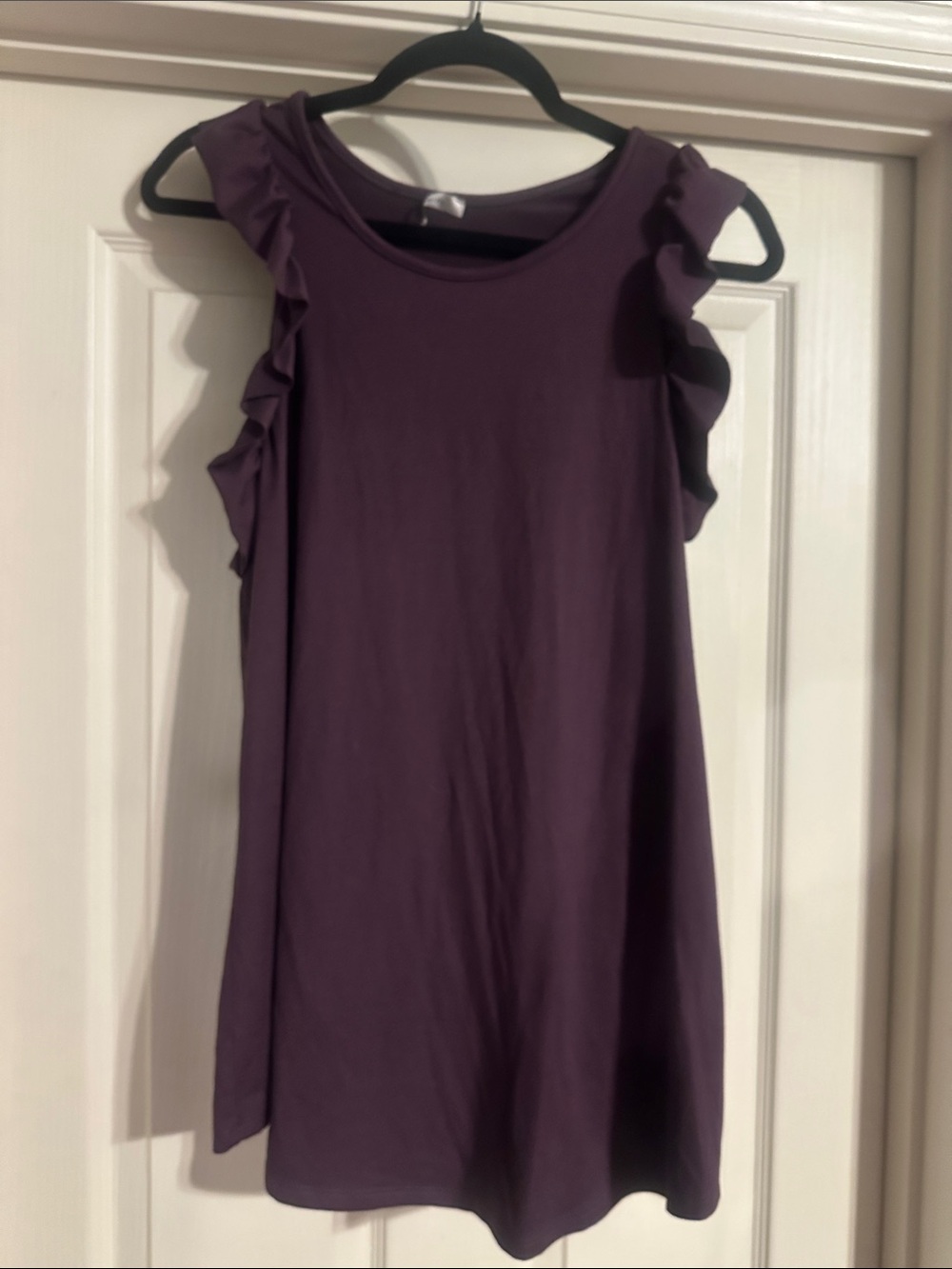 Women's Ruffle Sleeve Racer Back Tank Top - Plum